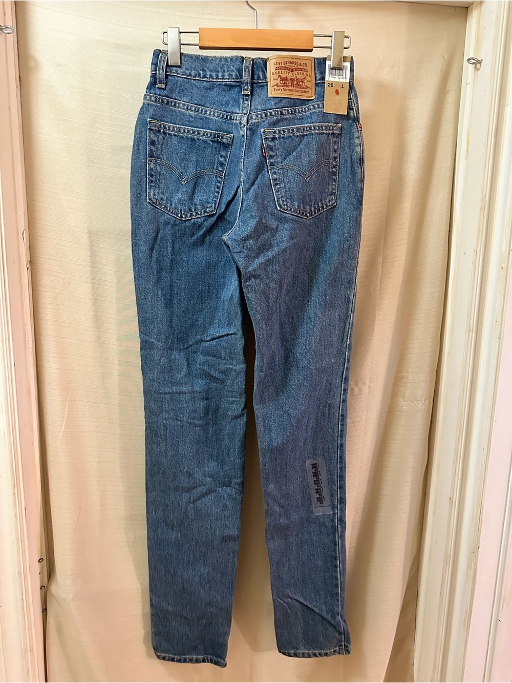 Levi’s 511 Slim Straight Jeans Women’s 26 Long Light Wash Denim Size 2 Canada - Picture 4 of 7